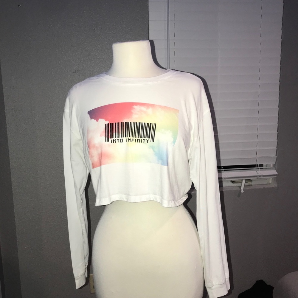White crop top